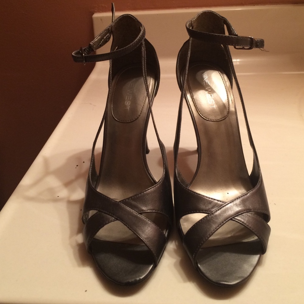 Peep toe sandal heels